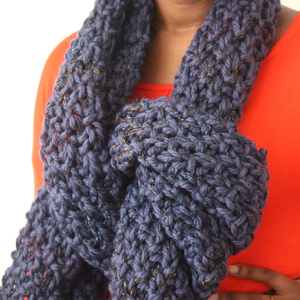 Blue Oversized Scarf in a Chunky Knit | Urbanknit